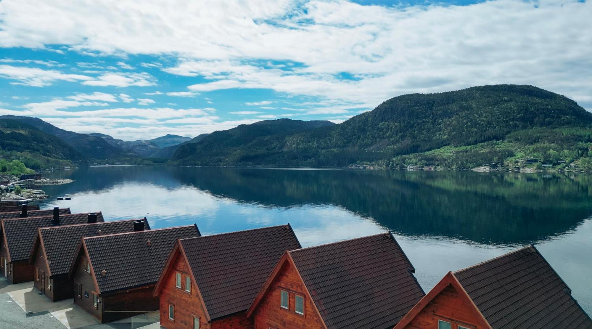 Preikestolen Panorama - Seaside Apartments Jorpeland Ngoại thất bức ảnh