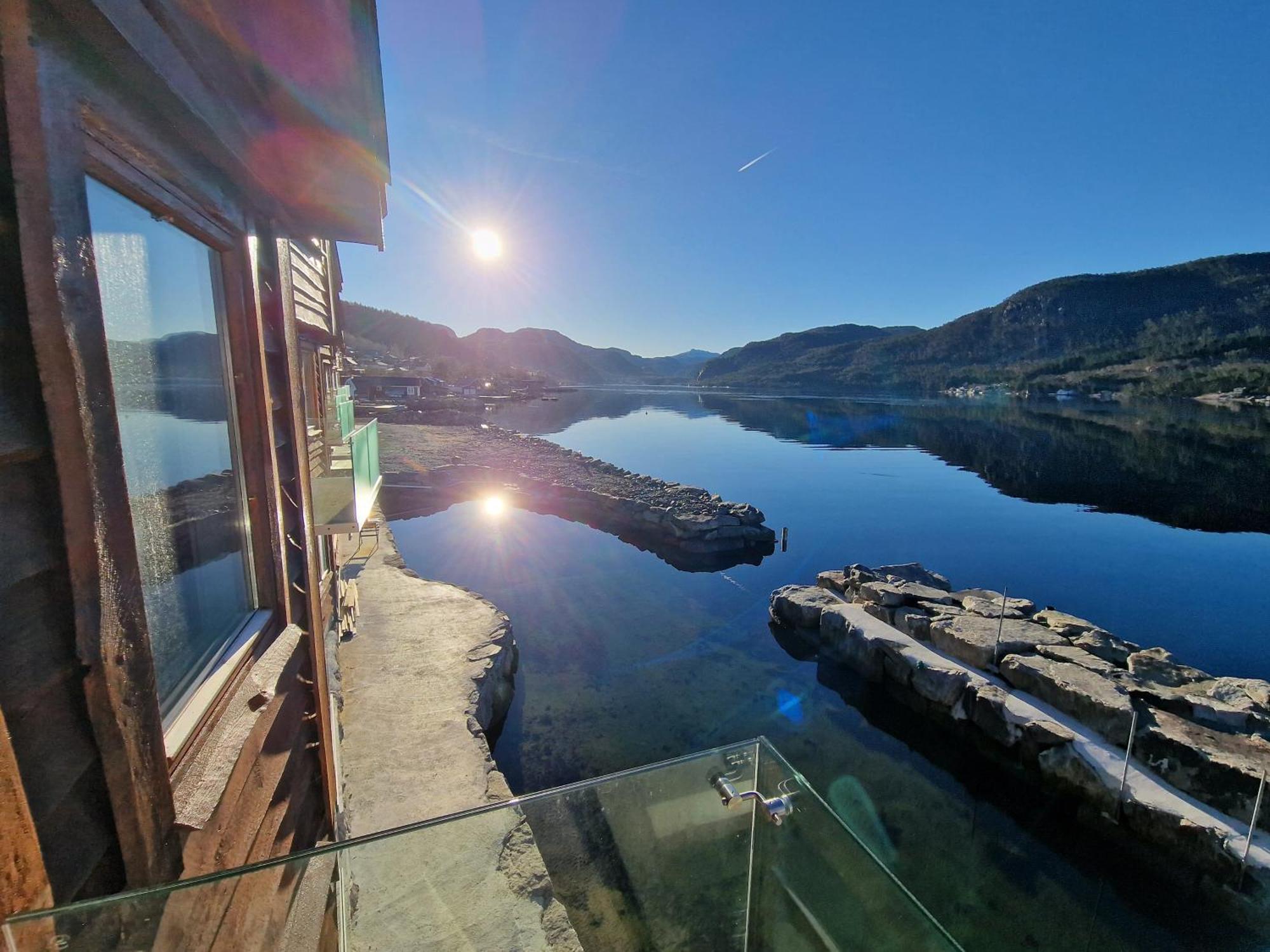 Preikestolen Panorama - Seaside Apartments Jorpeland Phòng bức ảnh
