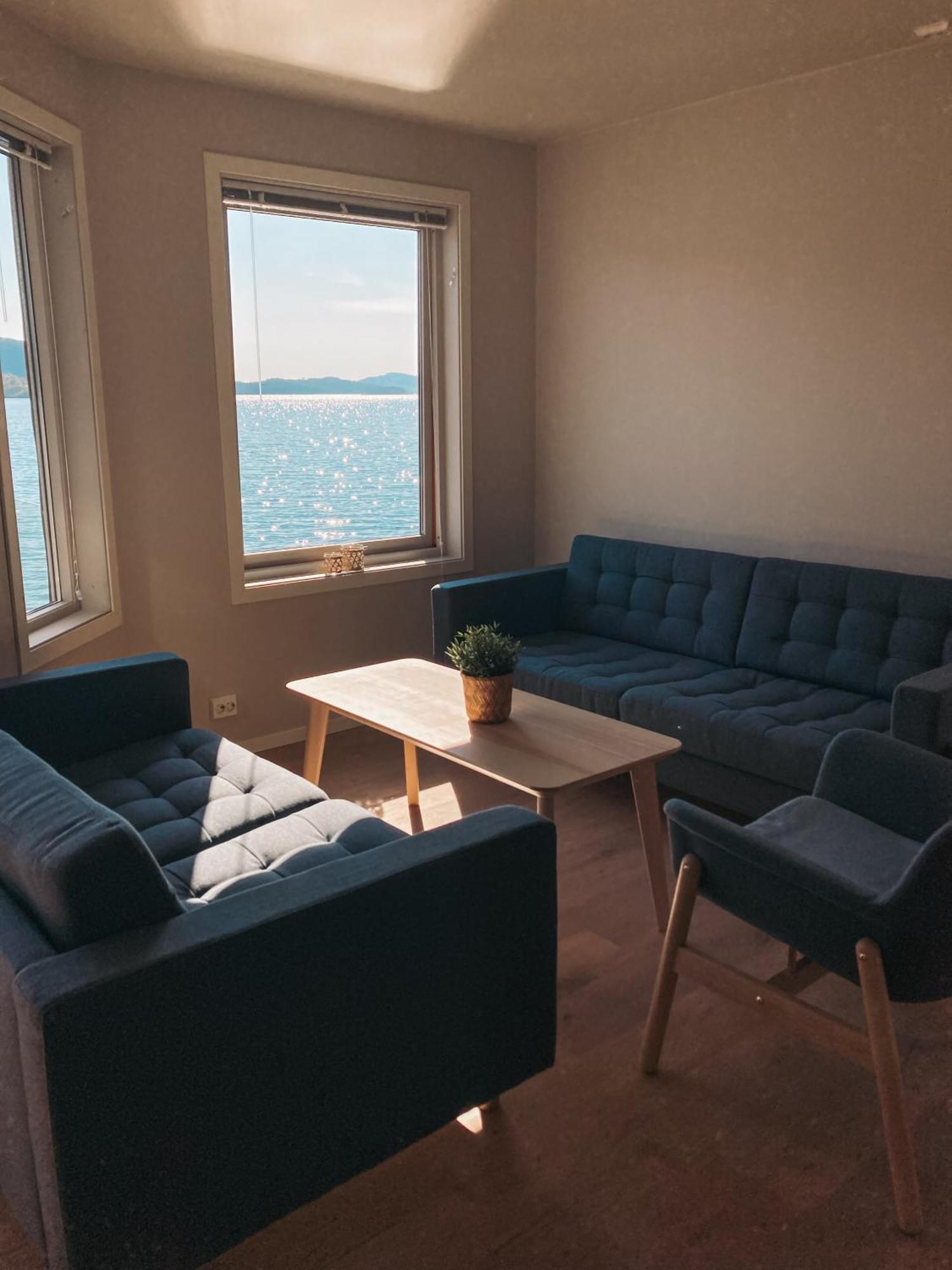 Preikestolen Panorama - Seaside Apartments Jorpeland Ngoại thất bức ảnh