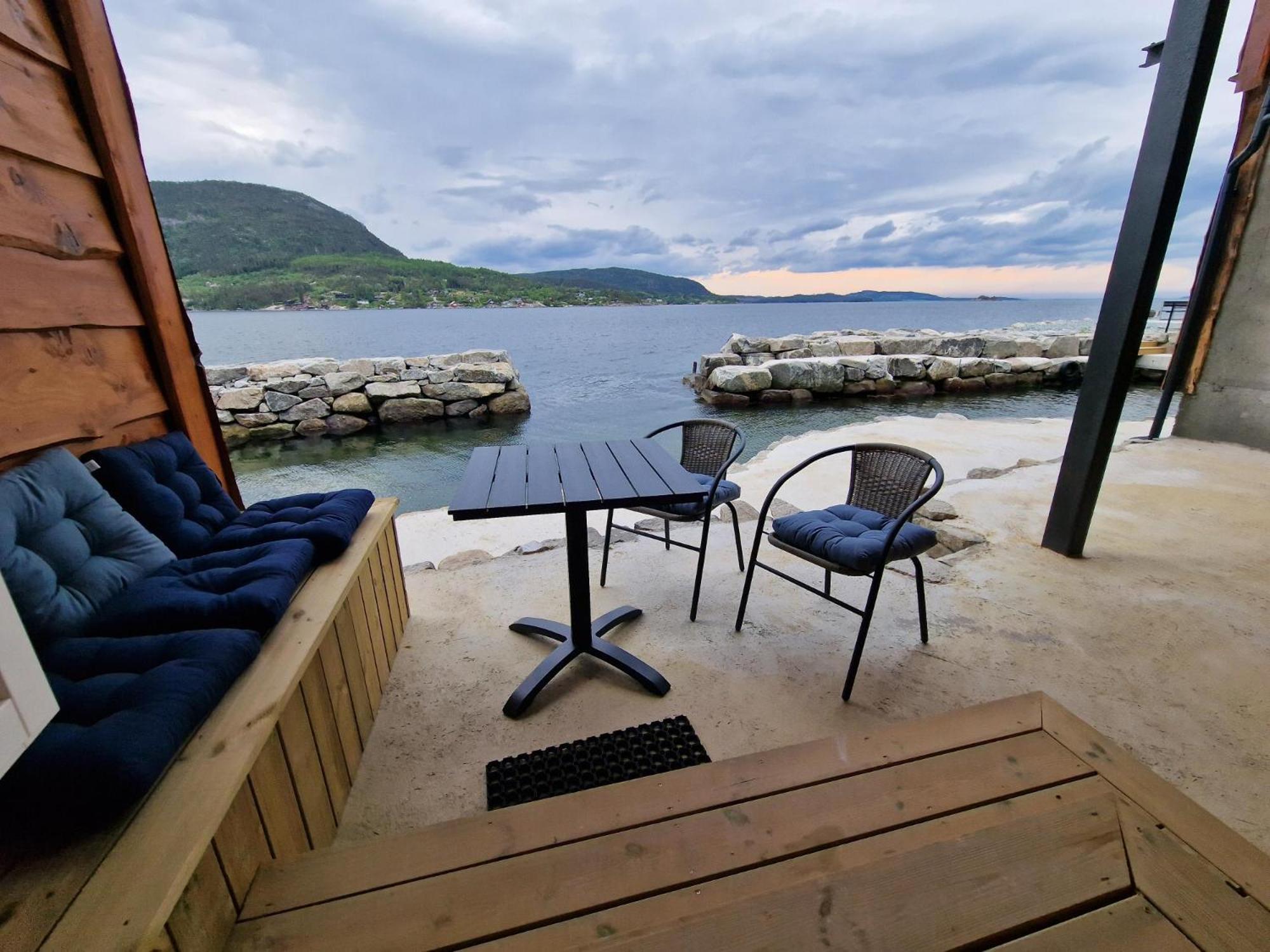 Preikestolen Panorama - Seaside Apartments Jorpeland Ngoại thất bức ảnh